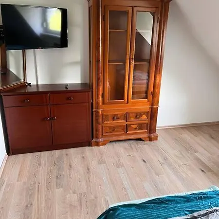 アパート Nr 4 Dg 2 Fuer Firmen Und Familien *